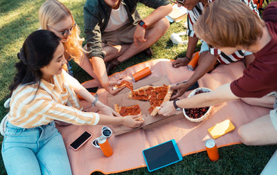 Enjoy a Taste of Summer: Sustainable Takeaway Food Packaging for Picnics and Outdoor Dining.
