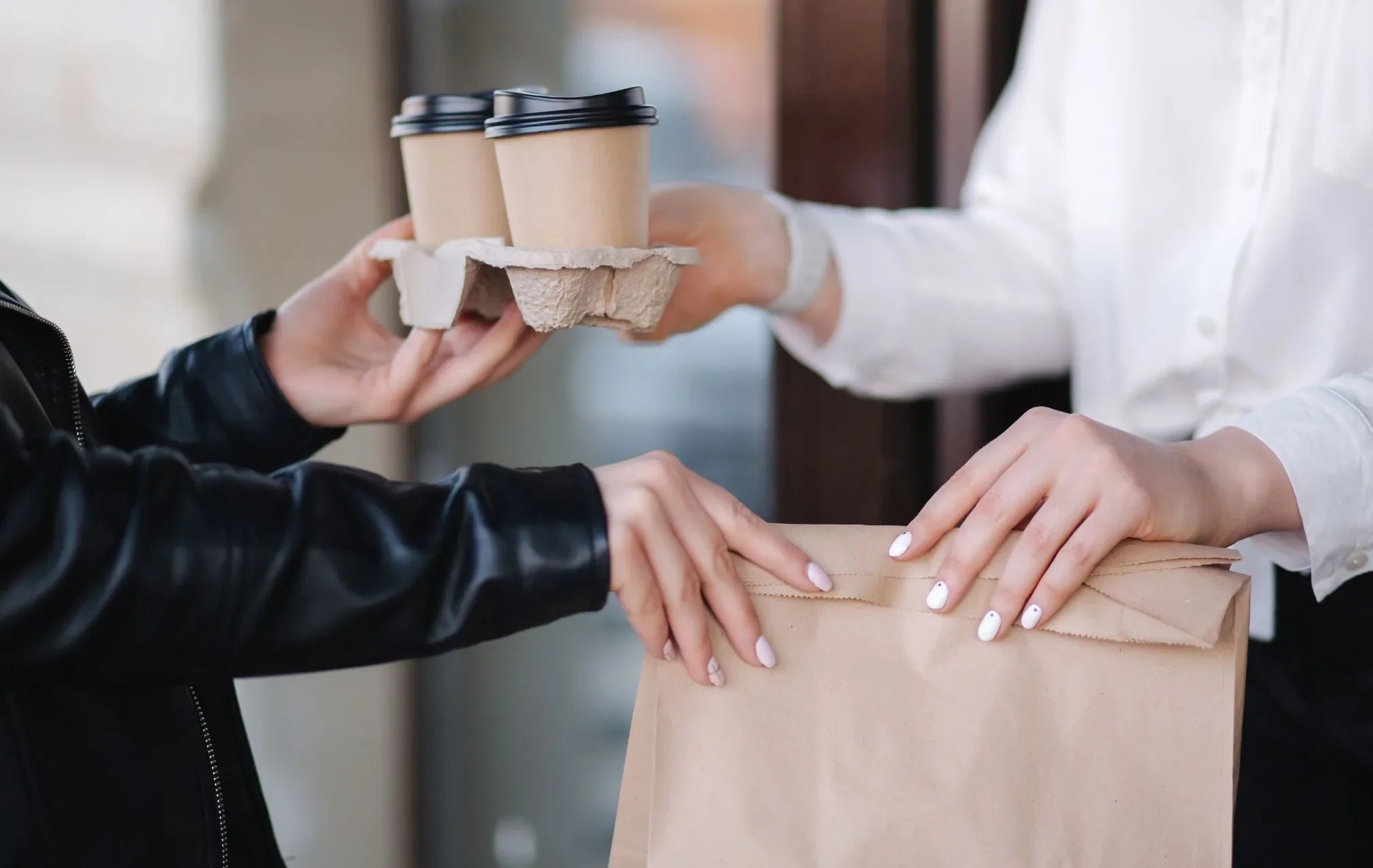 Hot Cups, Lids & Stirrers