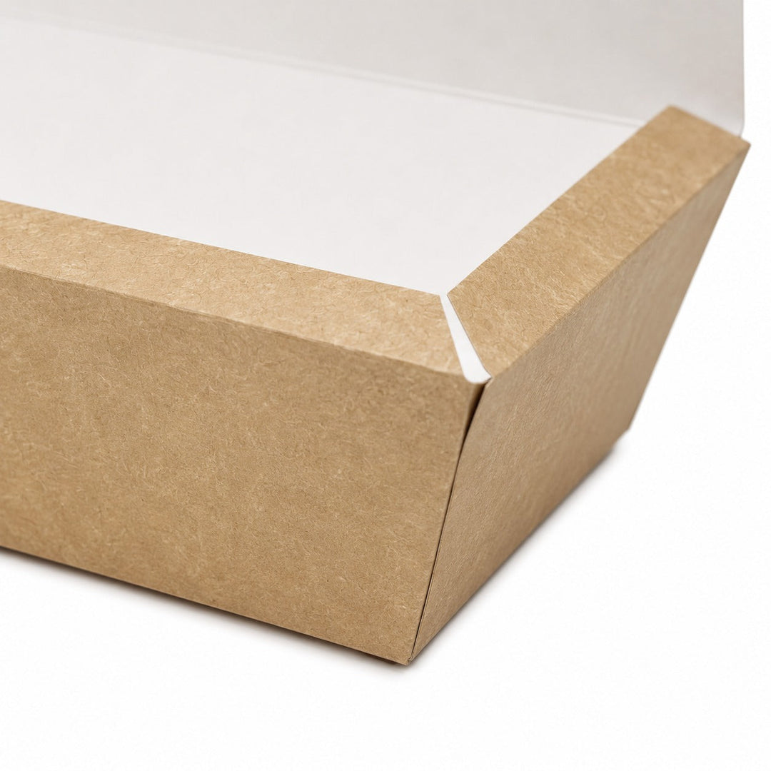 Close up of the kraft board corner showing the 500 GSM material and folded leak resistant seam